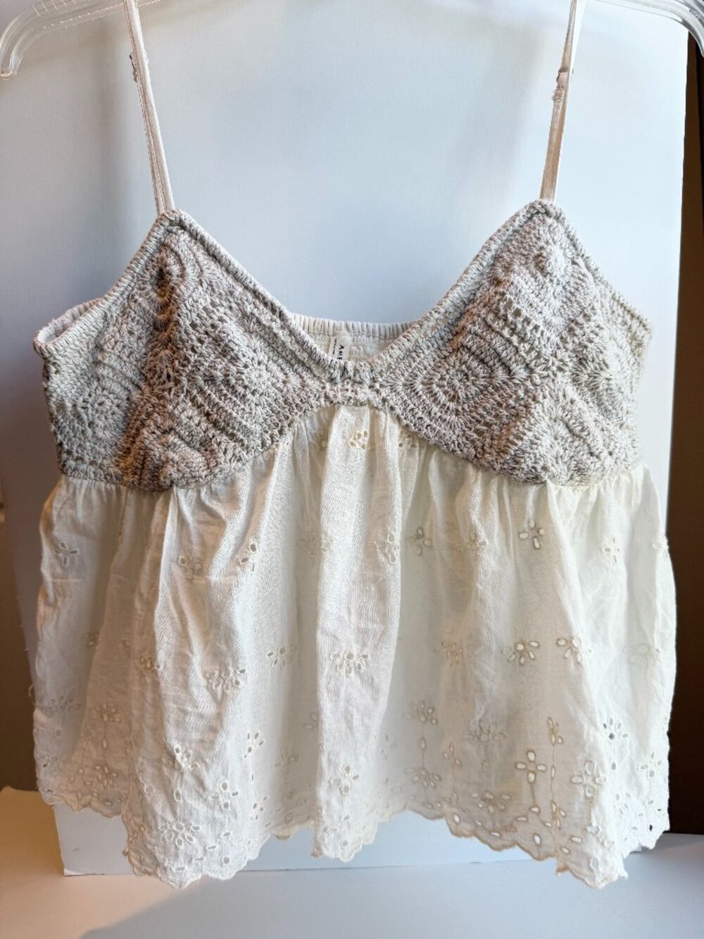 American Eagle Women's Crochet Eyelet Cami Top Size Medium